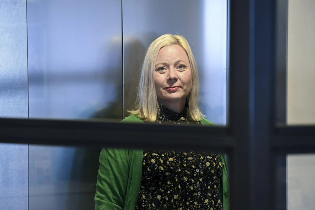 Itsemurhien määrän laskemiseksi tulisi tavoittaa myös ihmiset, jotka eivät itse kehtaa tai halua kertoa, jos menee huonosti, sanoo Mieli Suomen Mielenterveys ry:n itsemurhien ehkäisykeskuksen päällikkö Marena Kukkonen. LEHTIKUVA / MARKKU ULANDER