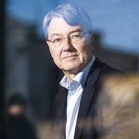 Antti Mäkinen ei jatka Stora Enson hallituksessa. Hänet valittiin hallitukseen 2018 ja toimi hallituksen puheenjohtajana 2021–2023. Viime vuoden yhtiökokouksessa puheenjohtajaksi valittiin Kari Jordan.