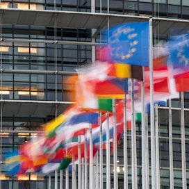 EU:n tulevien vuosien budjetti ja 750 miljardin euron elpymispaketti ovat vailla lopullista hyväksymistä. Unkarin väitetään aikovan käyttää veto-oikeuttaan. LEHTIKUVA / AFP