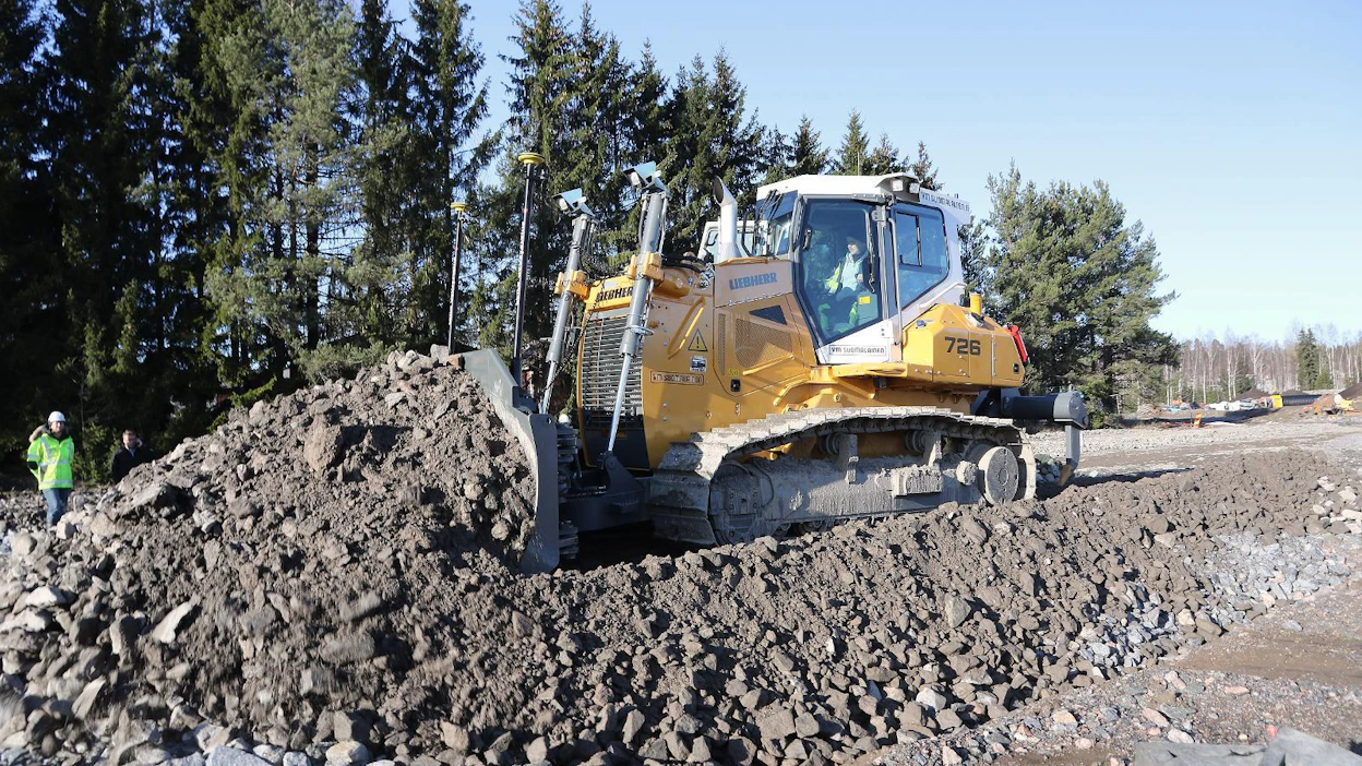 Liebherr valmistaa puskutraktoreita kokoluokissa 13–75 tonnia.