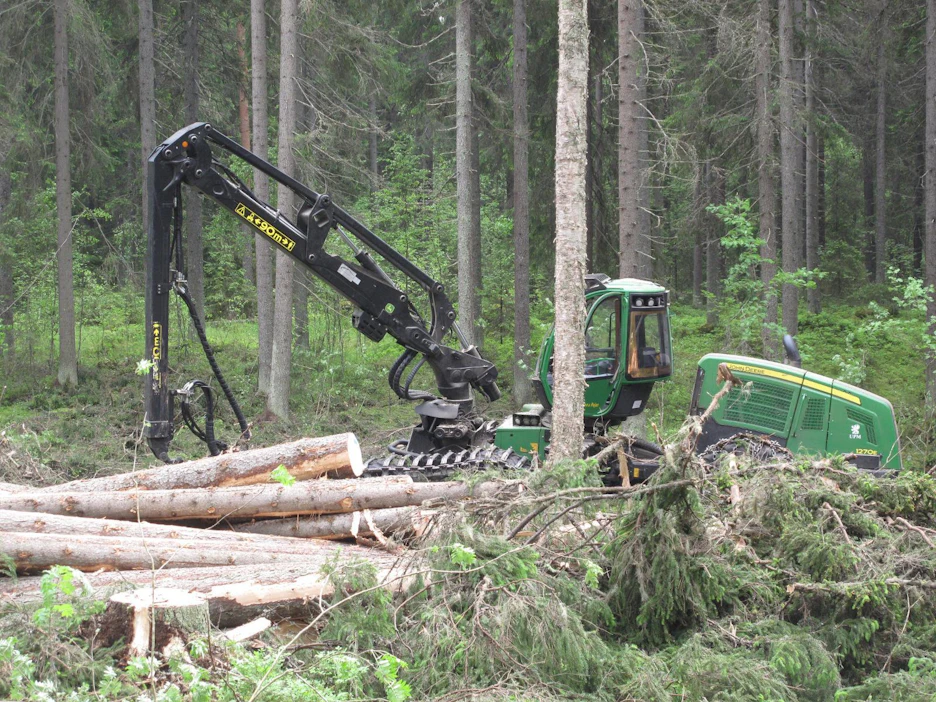 Koneyrittäjät haluavat käypää hintaa tuottamattomista töistä.