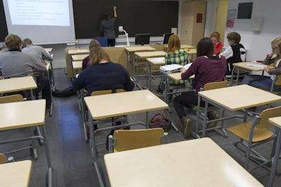 Syynä kielivalintojen hiipumiseen pidetään uutta korkeakoulujen todistusvalintaa, joka painottaa matematiikkaa. LEHTIKUVA / Timo Hartikainen