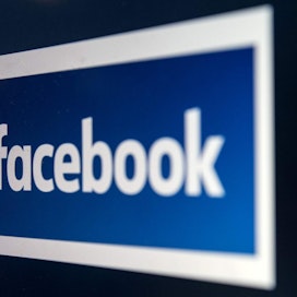 Facebookin osake lähti tulosjulkistuksen jälkeen 8,6 prosentin laskuun odotettua heikomman tuloksen takia. LEHTIKUVA/AFP