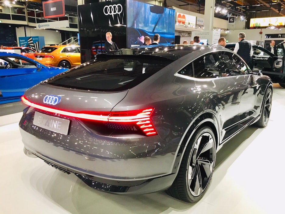 Saksalaiset premium-autot joutuvat muita useammin ilkivallan kohteeksi.