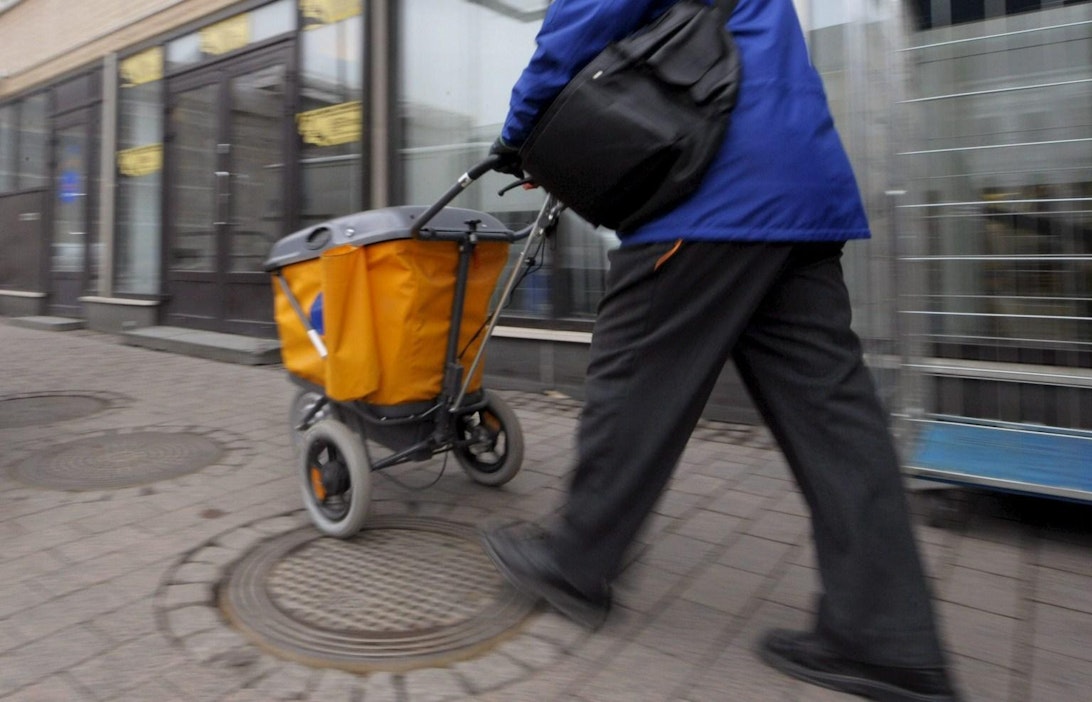 Liikevaihto laski 371,5 miljoonaan euroon.