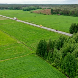 Maatalousmaisemaa. Kuvituskuva.