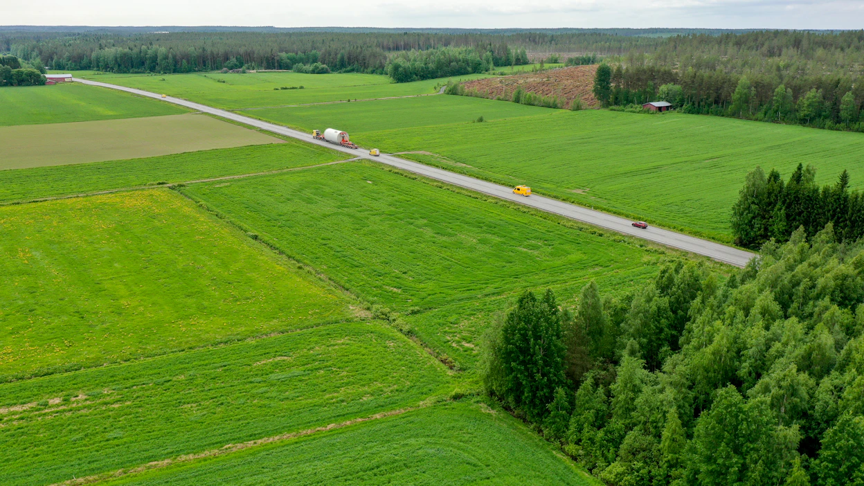 Maatalousmaisemaa. Kuvituskuva.