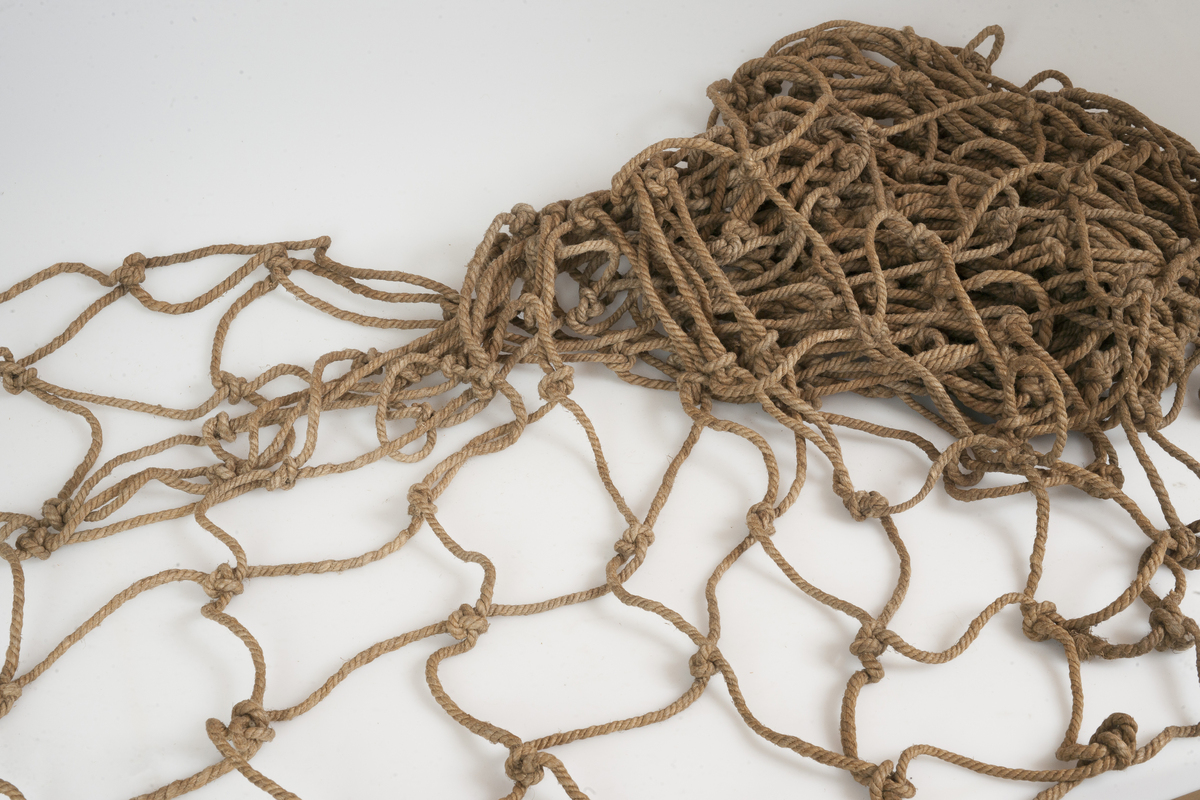 Suden pyytäminen oli velvollisuus 1440-luvulta lähtien. Kuvan kaltainen susiverkko kuului olla joka talossa ennalta määrätyn pituisena. Sudenajossa talojen verkot yhdistettiin.