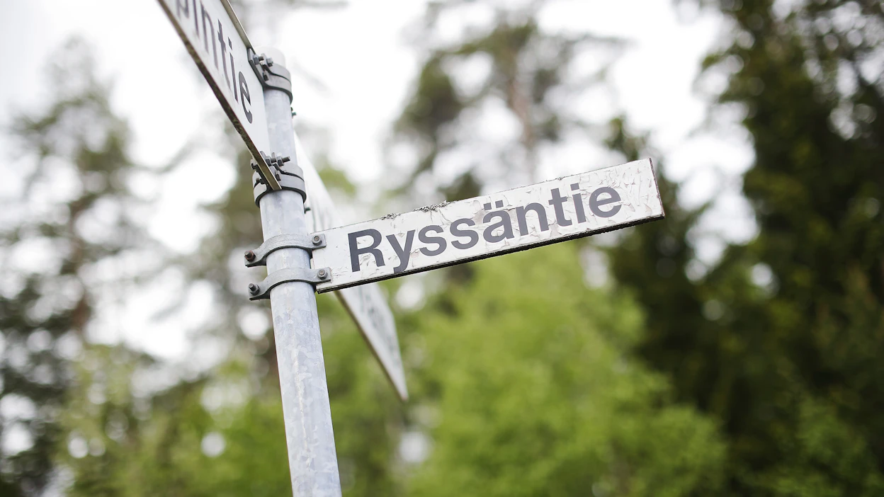 Nimikyltit laittavat syystäkin mielikuvituksen liikkeelle, sillä syntyhistoria on usein värikäs.