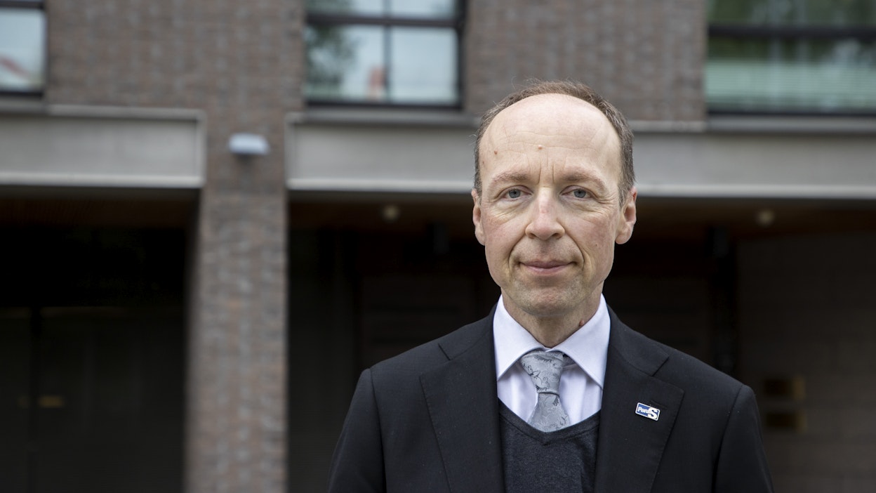 Ulkoasiainvaliokunnan puheenjohtaja Jussi Halla-aho (ps.) korostaa Nato-jäsenyyttä haetun keväällä Suomen omista tarpeista.