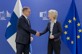 Petteri Orpo tapasi Ursula Von der Leyenin syyskuussa. Euroopan tilintarkastustuomioistuimessa ajatellaan, että komissiolla on viimekätinen vastuu EU:n rahankäytöstä.