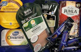 Ruokakorissa voi tulla ikäviä yllätyksiä, jos omat suosikkituotteet ovat kallistuneet ja pienentyneet.