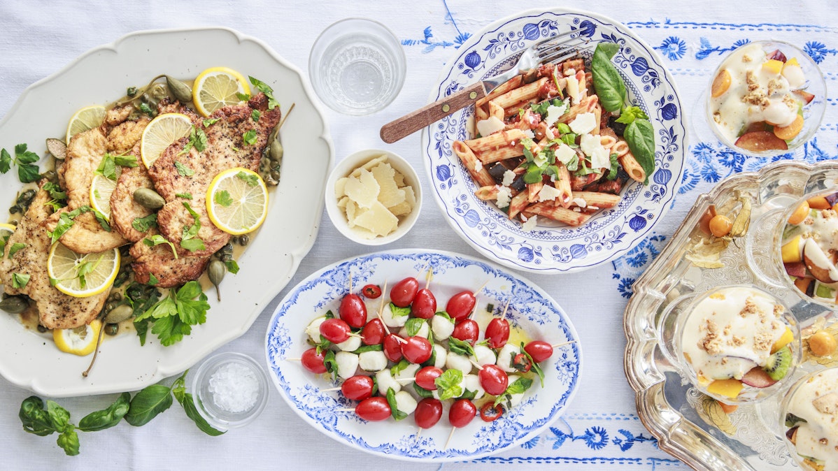 Kotona pääset Sisilian makuihin vaivattomasti kiinni, sillä raaka-aineita on helposti saatavilla myös meidän kaupoistamme.