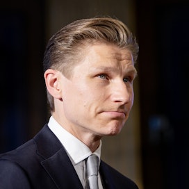 ”Meillä on uusi turvallisuuspoliittinen suursäätila, joka on valitettavan hankala mutta samalla toiveikas”, sanoo puolustusministeri Antti Häkkänen (kok.)