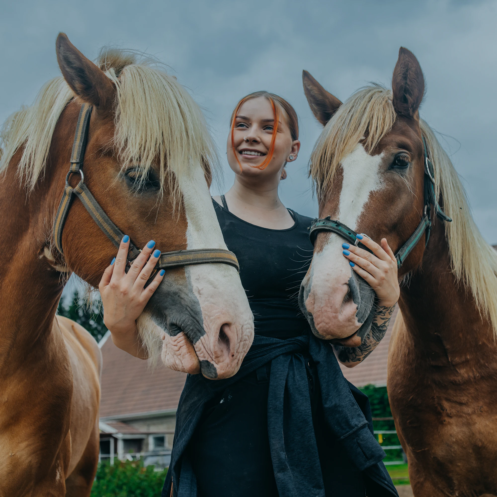 Milla Jarva on seurustellut kaksi kertaa. Ensimmäinen suhde alkoi nuorena lukion alussa ja kesti useamman vuoden. Viimeisin suhde päättyi pari vuotta sitten.