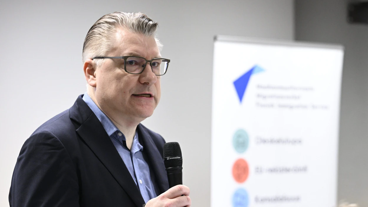 Päätöksiä itärajan kautta loppuvuonna tulleista turvapaikanhakijoista on tähän mennessä tehty noin 70, kertoi Maahanmuuttoviraston turvapaikkayksikön johtaja Antti Lehtinen tiedotustilaisuudessa.