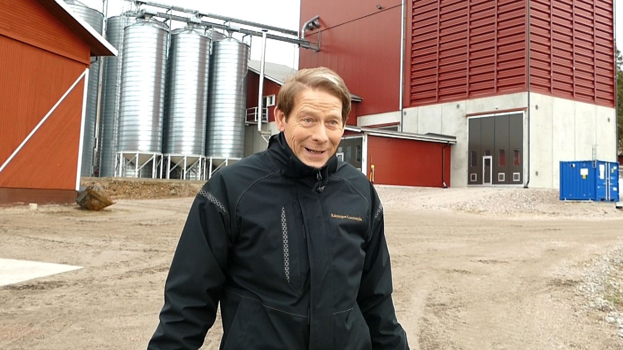 Rainingon tilan isäntä Kari Raininko on ollut tyytyväinen Combooster Aktivointiliuoksen käyttöön.