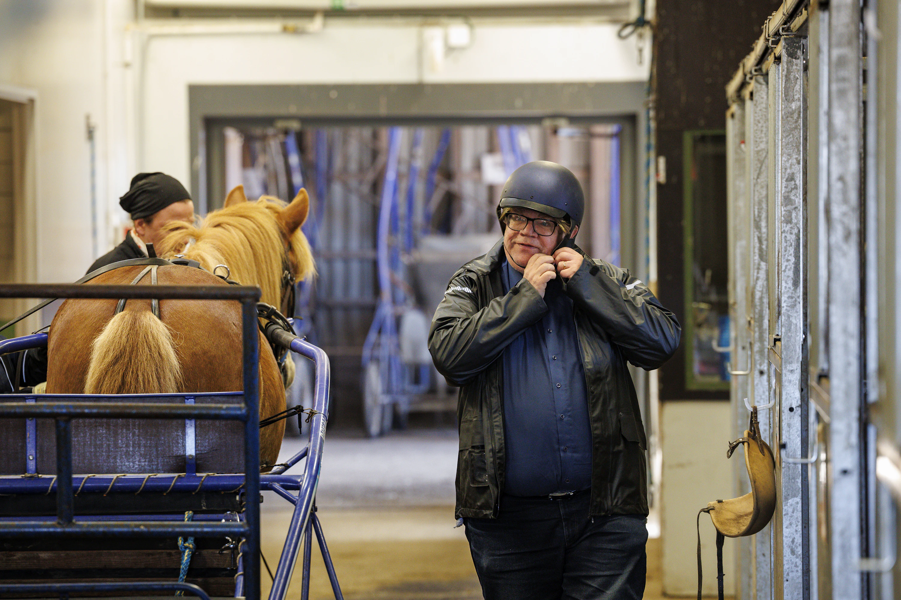 ”Raviurheilu on herrasmiehen tapa köyhtyä”, Soini veisteli omaa hevosharrastustaan.