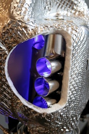 Pakokaasujen jälkikäsittelylaitteiden eristysratkaisut ovat oleellinen osa Proventian osaamista. Kuvassa mikserin eristystä.