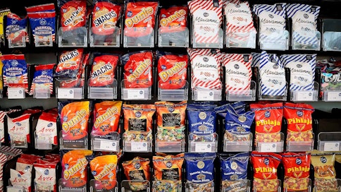 Monet lapset odottavat lauantaita, koska se on heille viikon karkkipäivä.