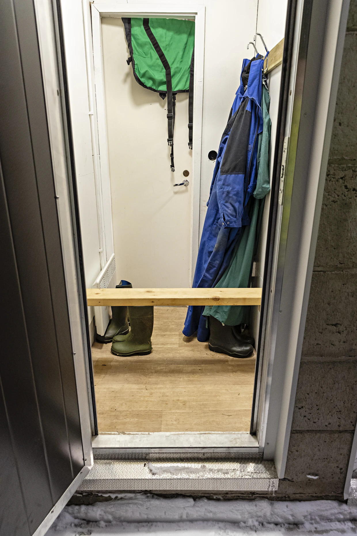 Tautisulku voi olla hyvinkin yksinkertainen, kunhan se selkeästi erottaa likaisen ja puhtaan alueen toisistaan.
