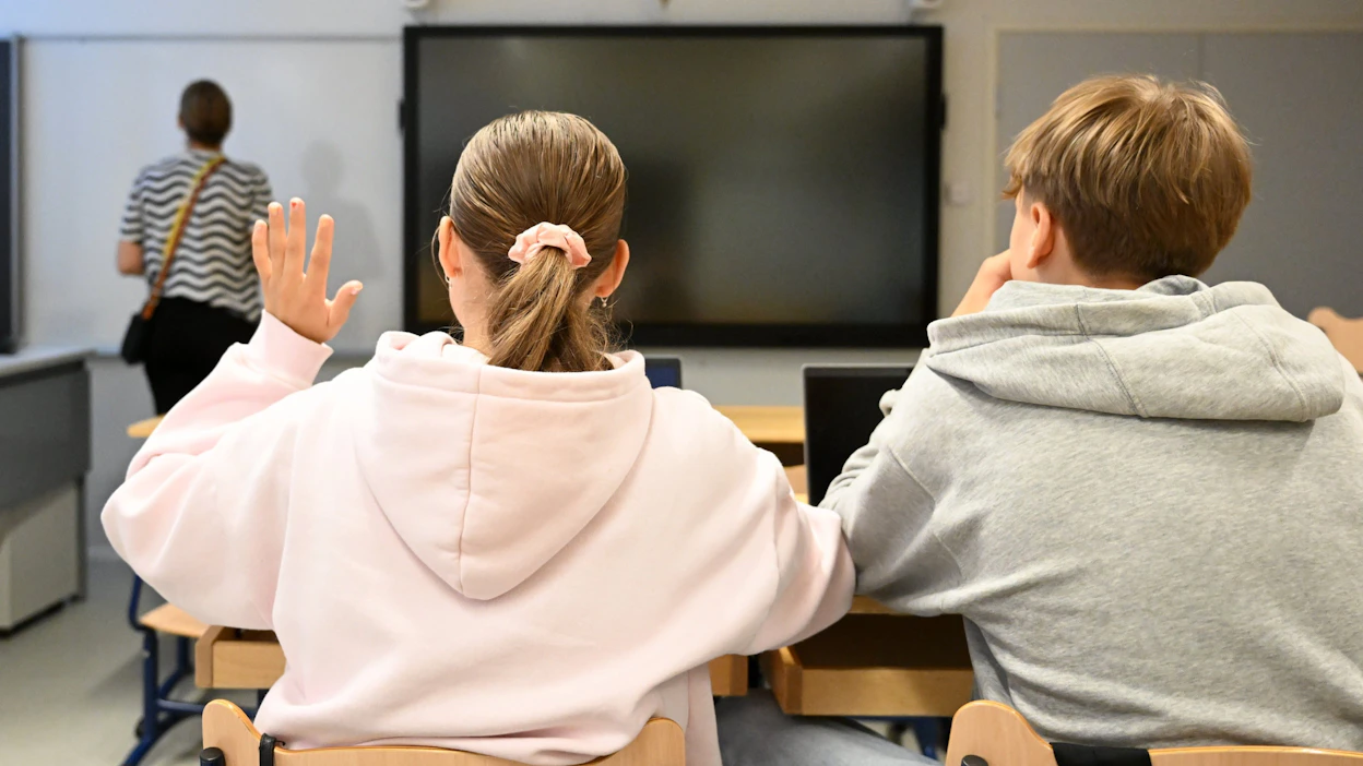 Oppilas voi kokea opetettavan asian kuormittavaksi omien kokemusten, maailmankuvan tai mediassa ja somessa esiintyvien ristiriitaisten viestien vuoksi. VESA MOILANEN / LEHTIKUVA.