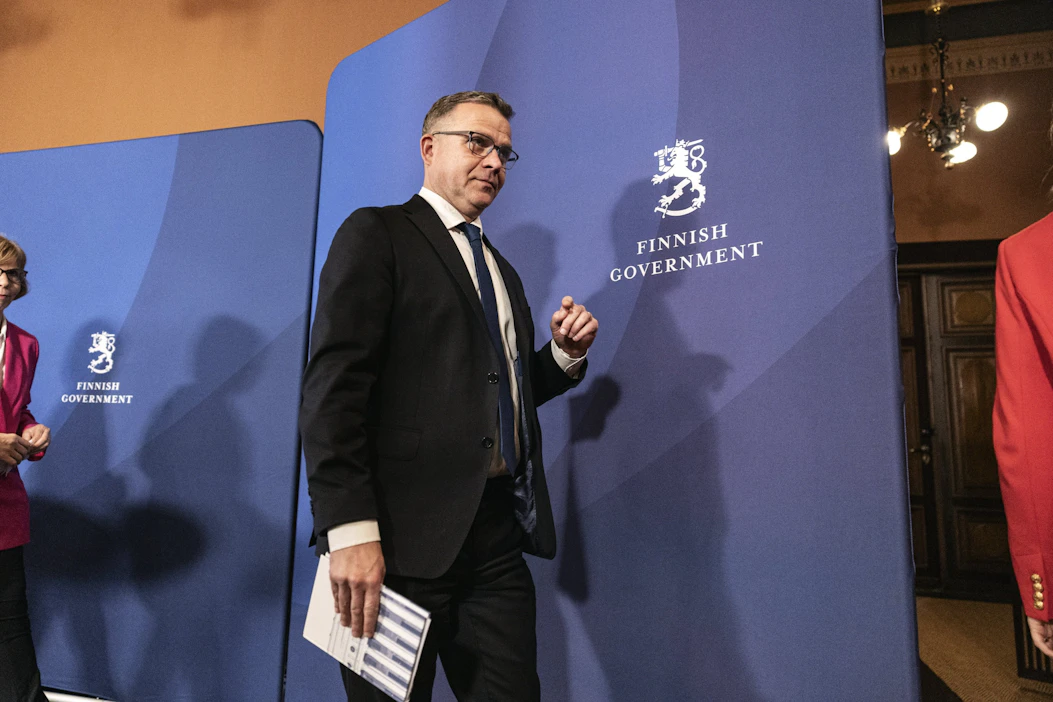 Petteri Orpo sanoi ohjeistaneensa neuvottelijoita siten, että pöydissä ei tule hakea voittoja itselle, vaan rakentaa yhteistä ohjelmaa. LEHTIKUVA / Roni Rekomaa.