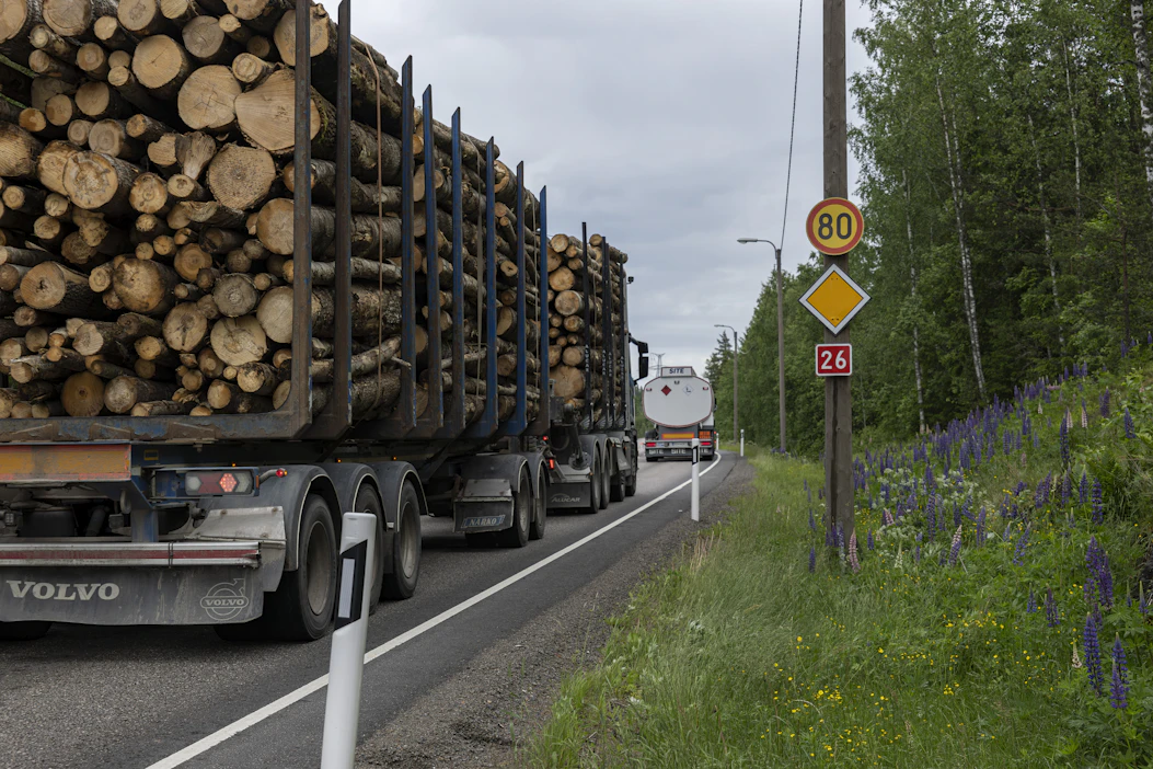 Metsäteollisuuden mukaan ammattidiesel on liian lyhyt askel oikeaan suuntaan.