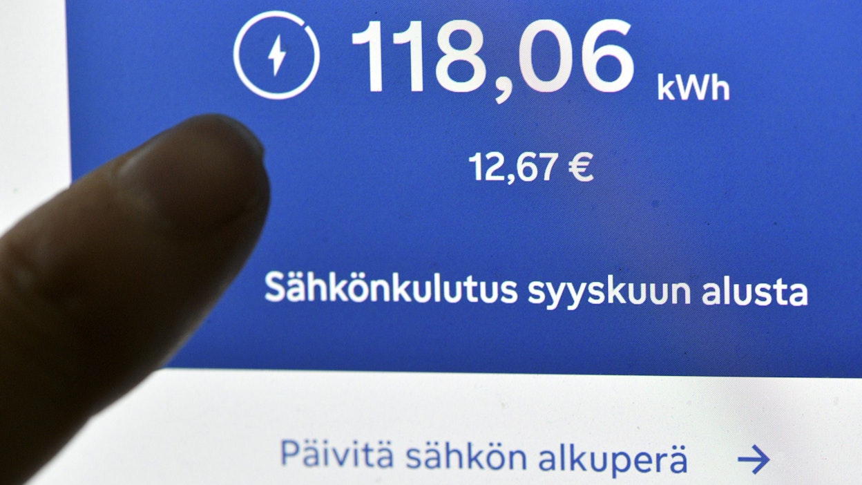 Asiakastieto odottaa uutta piikkiä sähkölaskujen maksuhäiriöihin ensi keväänä. LEHTIKUVA / Heikki Saukkomaa. 