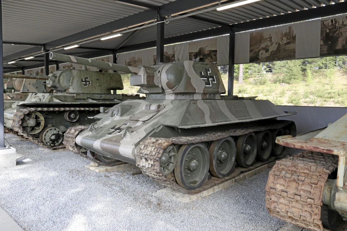 T34 oli eniten valmistettu panssarivaunu toisen maailmansodan aikana. Sen voimanlähteenä toimi Kharkiv V-2-34 dieselmoottori.