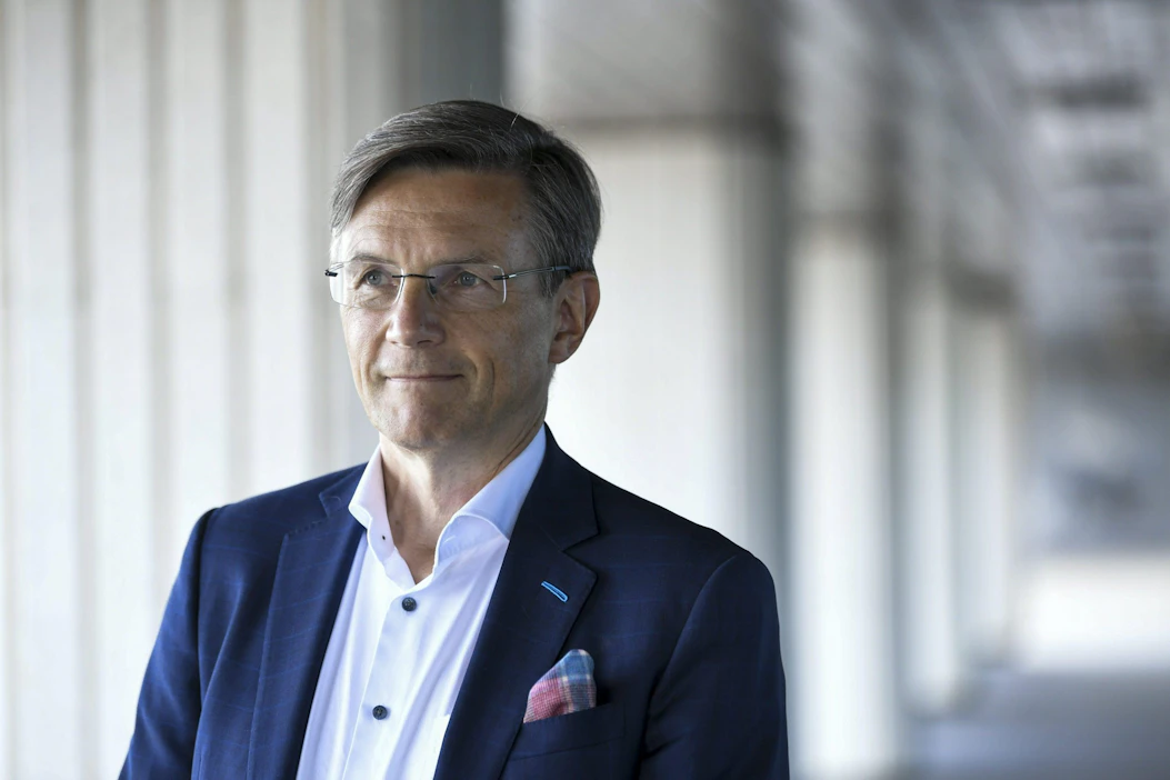 Teknologiateollisuuden toimitusjohtaja Jaakko Hirvola toivoo hallitukselta sekä talouden kriisitietoisuutta että rohkeaa satsausta kasvuun.