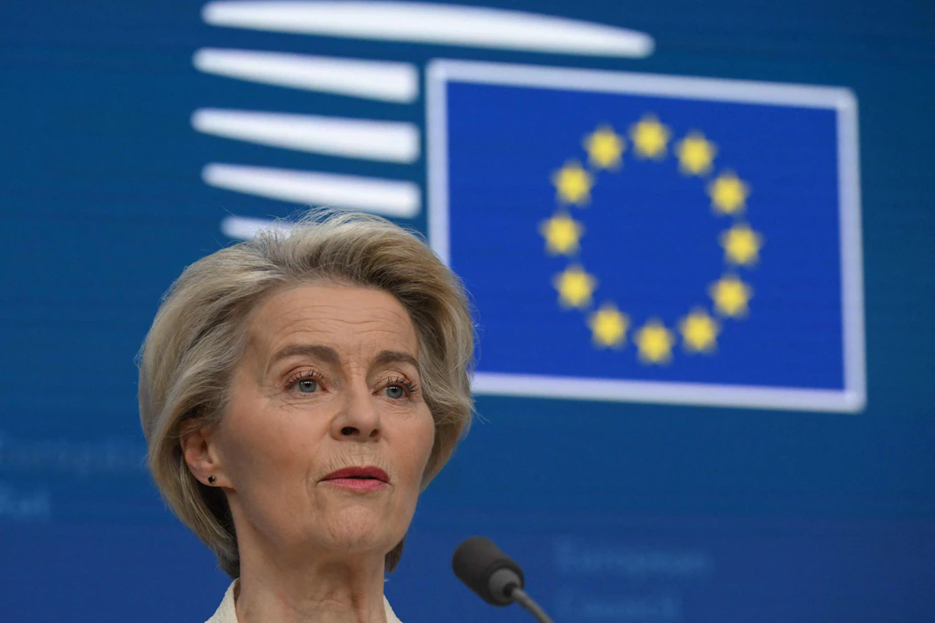 ReArm Europe -suunnitelma voi olla pohja puolustusunionille, linjasi komission puheenjohtaja Ursula Von der Leyen. LEHTIKUVA / AFP.