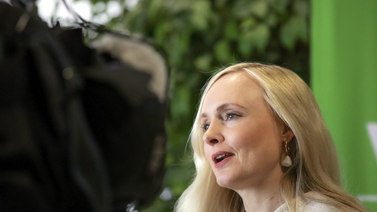 Vihreiden ministeriryhmän muodostavat puolueen puheenjohtaja, ympäristö- ja ilmastoministeri Maria Ohisalo (kuvassa), ulkoministeri Pekka Haavisto ja sisäministeri Krista Mikkonen.