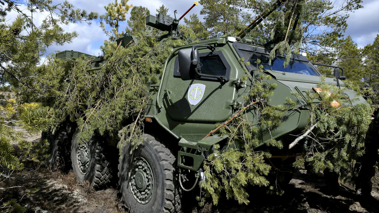Patria ja Valmet Automotive allekirjoittivat uuden sopimuksen. Yhtiöt eivät kerro sopimuksen kaupallista arvoa. Arkistokuva. HEIKKI SAUKKOMAA / LEHTIKUVA.