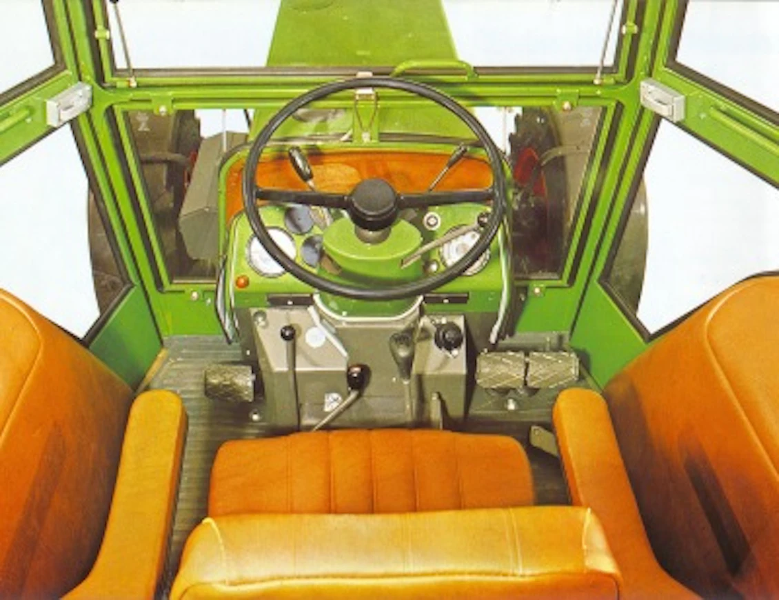79Fendt106ohjaamo