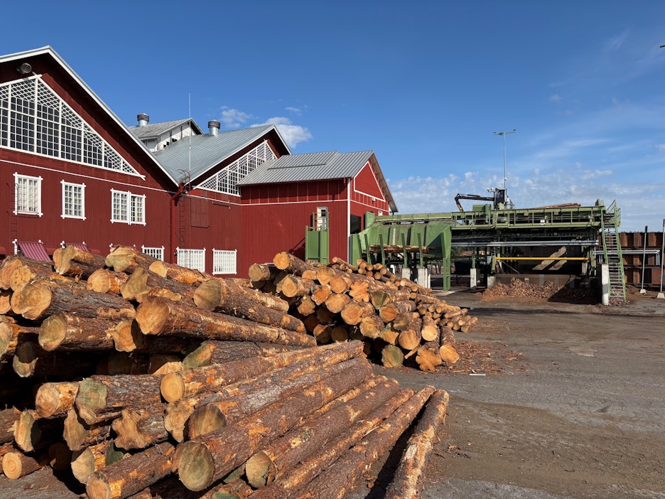 Pihlavan sahan julkisivu on Museoviraston suojelema.