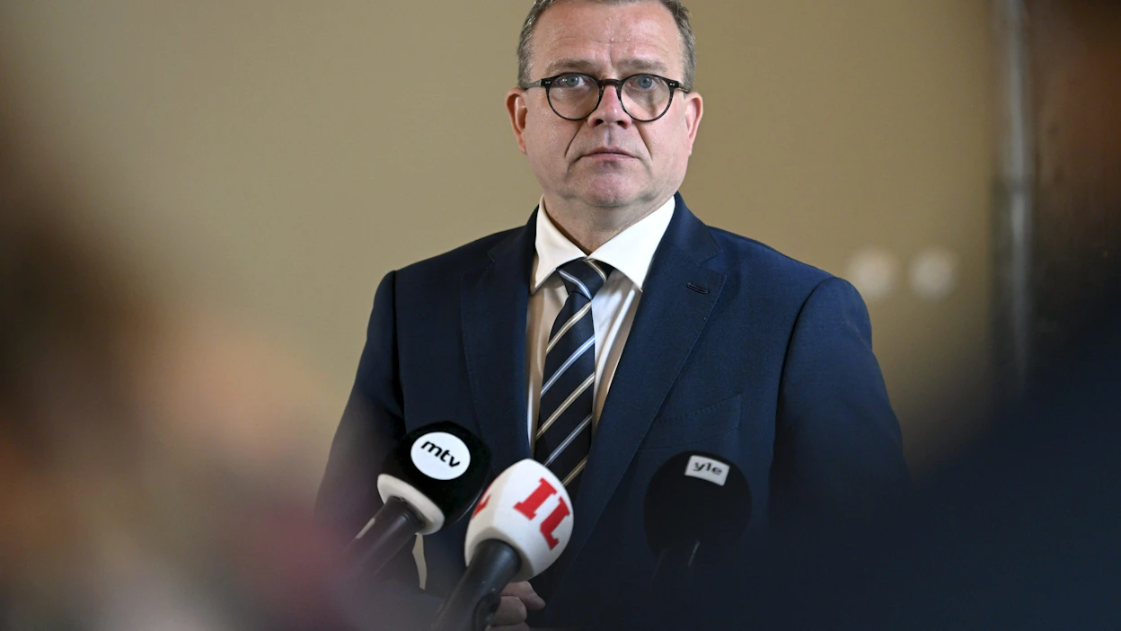 Kunnallisalan kehittämissäätiön teettämän kyselytutkimuksen vastaajista 64 prosenttia arvioi Petteri Orpon (kok.) hallituksen onnistuneen heikosti sote-asioissa. Tyytymättömyyttä kohdentuu myös muihin hallituksen toimiin. LEHTIKUVA / Mikko Stig.