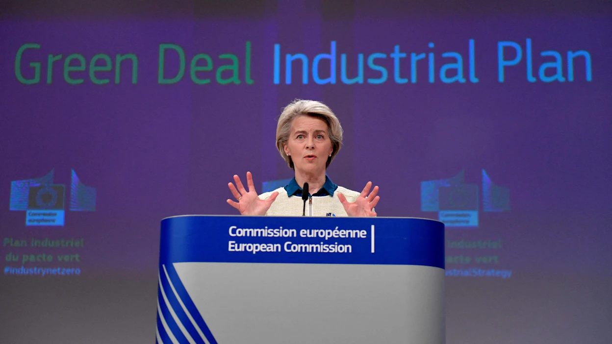 EU-komission puheenjohtaja Ursula von der Leyen antoi keskiviikkona lisävalotusta siihen, millä eväillä Euroopan saisi komission mielestä pidettyä kilpailukykyisenä. LEHTIKUVA/AFP.