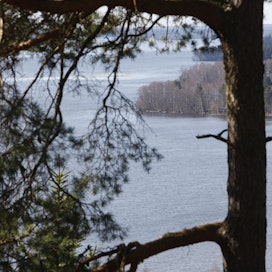 Arvioiden mukaan Suomessa suurin ennallistamistarve liittyy vesistöihin.