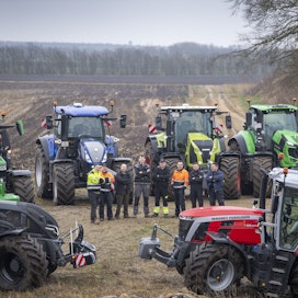 Traktorivertailu tehtiin neljän lehden yhteistyönä Tanskassa maalis-huhtikuulla 2023.