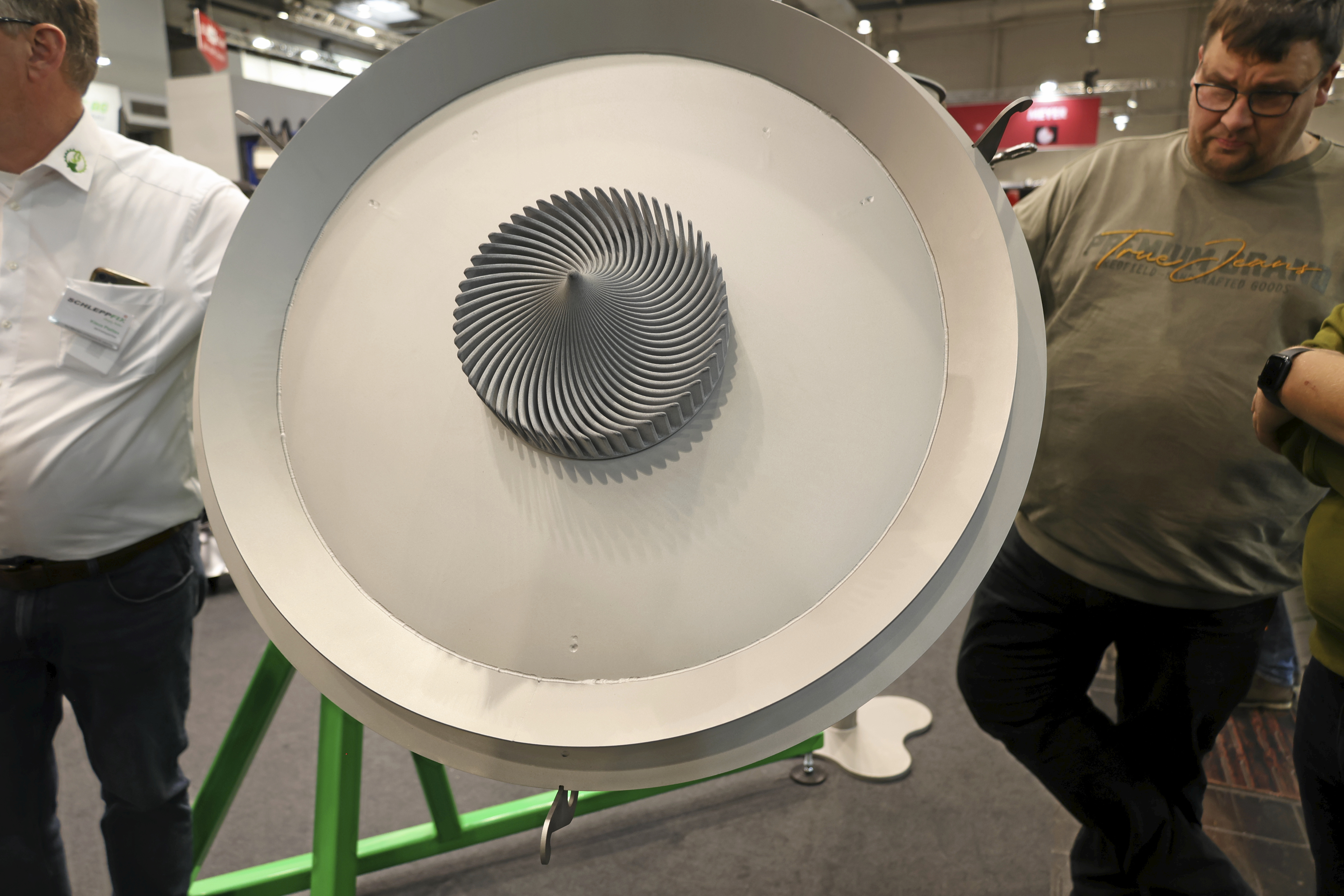 Sepafix-separaattorin ainoa liikkuva osa on roottori, joka pyörii lietteen paineesta. Käyttöasennossa kansi on vaakasuorassa, roottori alaspäin. Liete pumpataan roottoriin keskelle, jolloin roottori pyörii ja samalla ohjaa nesteen ulkokehälle, kun se päätyy roottorin lapojen väliin. Kiinteä jae ei pääse roottorin lapojen väliin vaan kiinteä jae ohjautuu pyörivän roottorin ja lapojen kaarevan muodon ohjaamana alaviistoon. 