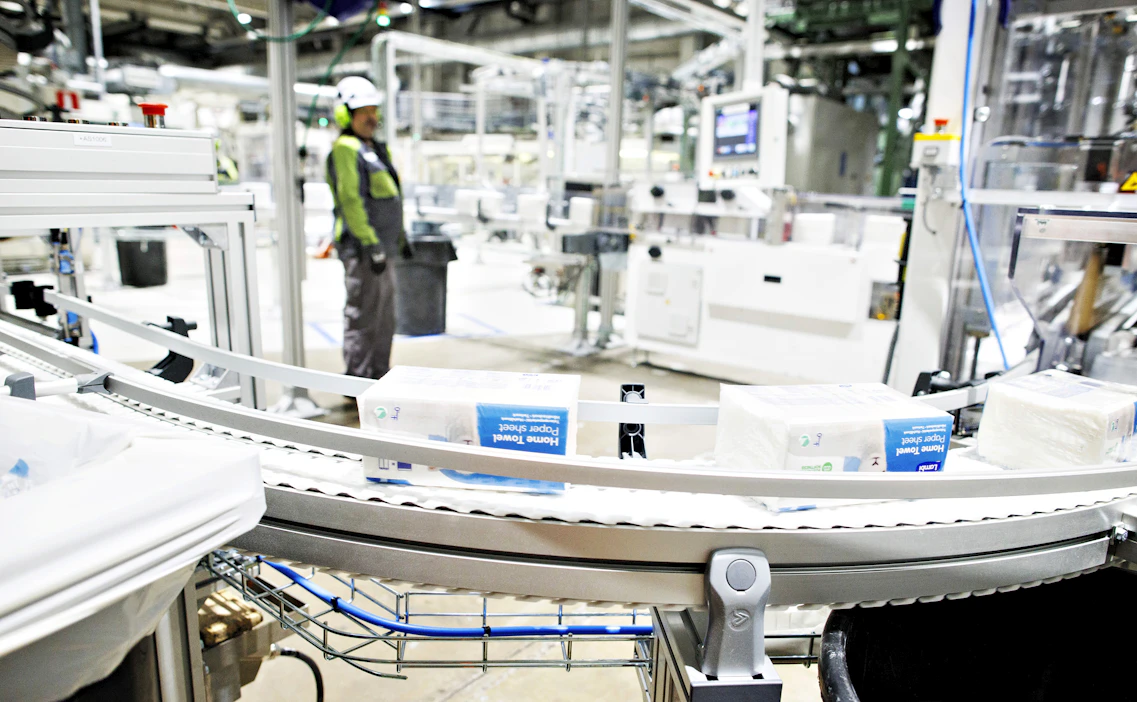 Metsä Group aloittaa muutosneuvottelut Saksassa. Kuvassa yhtiön Mäntän pehmopaperitehdas.