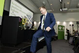 Keskustan puheenjohtaja Antti Kaikkonen puoluevaltuuston kokouksessa lauantaina. LEHTIKUVA / Roni Rekomaa. 