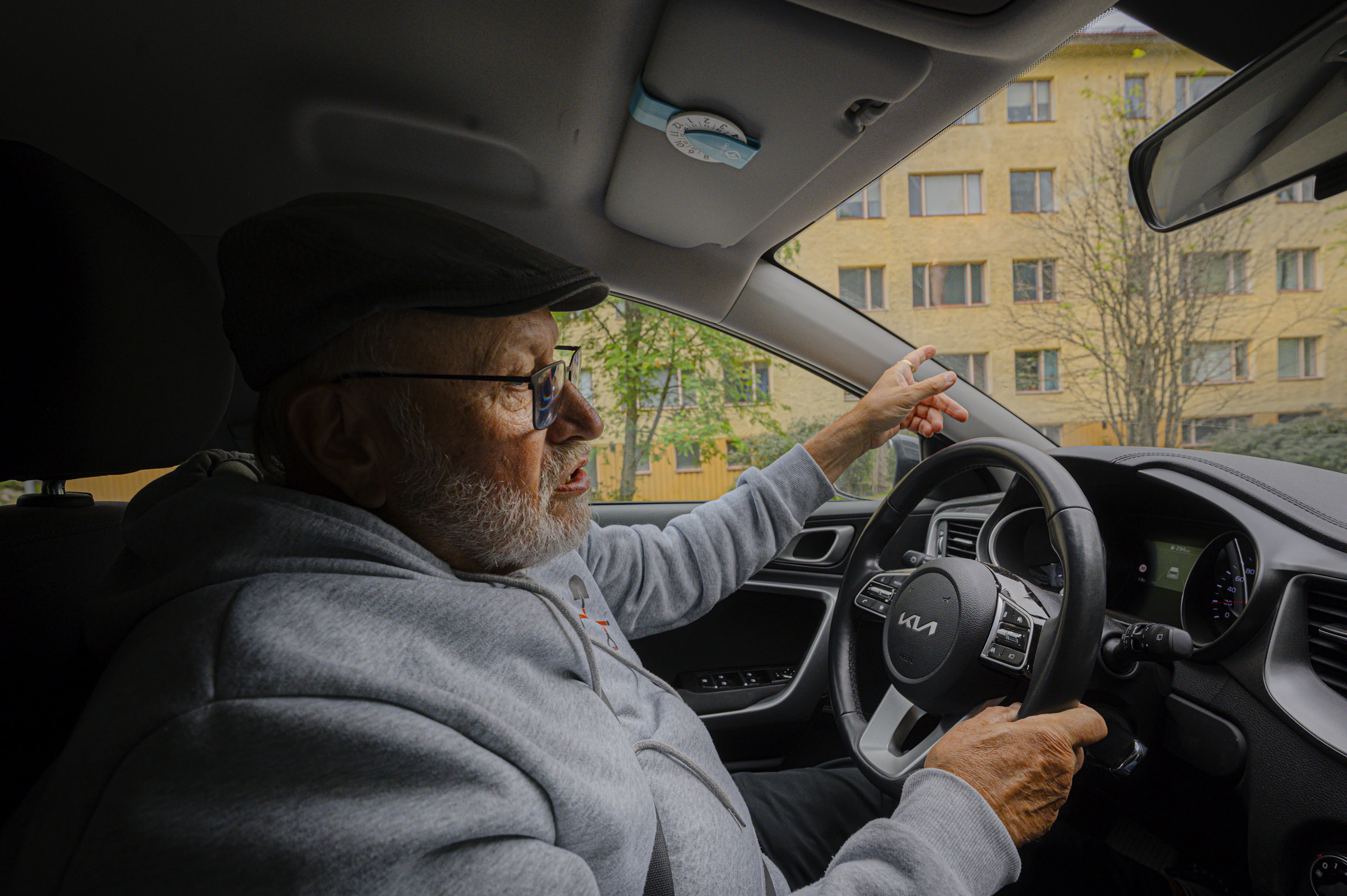 Heikki Tuura esitteli MT:lle Otanmäen kylää. Kerrostalot ovat hyvässä kunnossa, vaikka rappaukset ovatkin kuluneita. Taloilla on kaivokseen viittaavat nimet.
