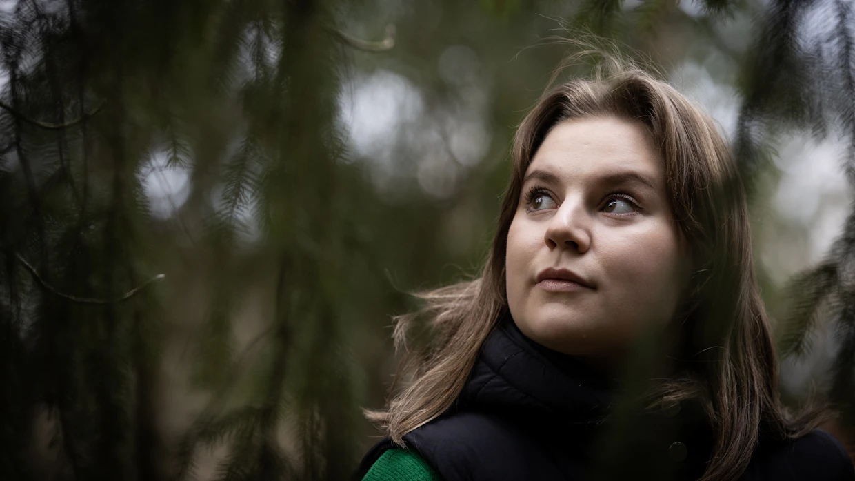 Metsäopinnoista on ollut apua metsänomistajuuden alutaipaleella, mutta tietoa on pitänyt myös aktiivisesti etsiä, Laura Pykäläinen kertoo.