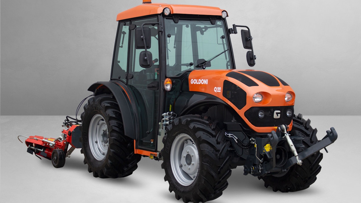 Goldoni-traktoreiden tunnusväriksi on valittu metallinhohto-oranssi. Kuvan Q 100 -mallista tulee myyntiin tänä vuonna takateloilla varustettu versio.
