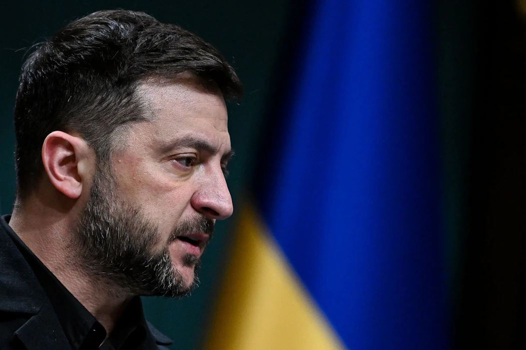 Ukrainan presidentti Volodymyr Zelenskyi odottaa saavansa Venäjältä vastauksen rauhansuunnitelmaluonnokseen, kun Yhdysvallat ja Venäjä ovat keskustelleet. LEHTIKUVA / AFP.