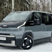 Sekä umpipakuna että pikkubussina myyntiin tullut täyssähköinen Kia PV5 on vuoden suurin haastaja.