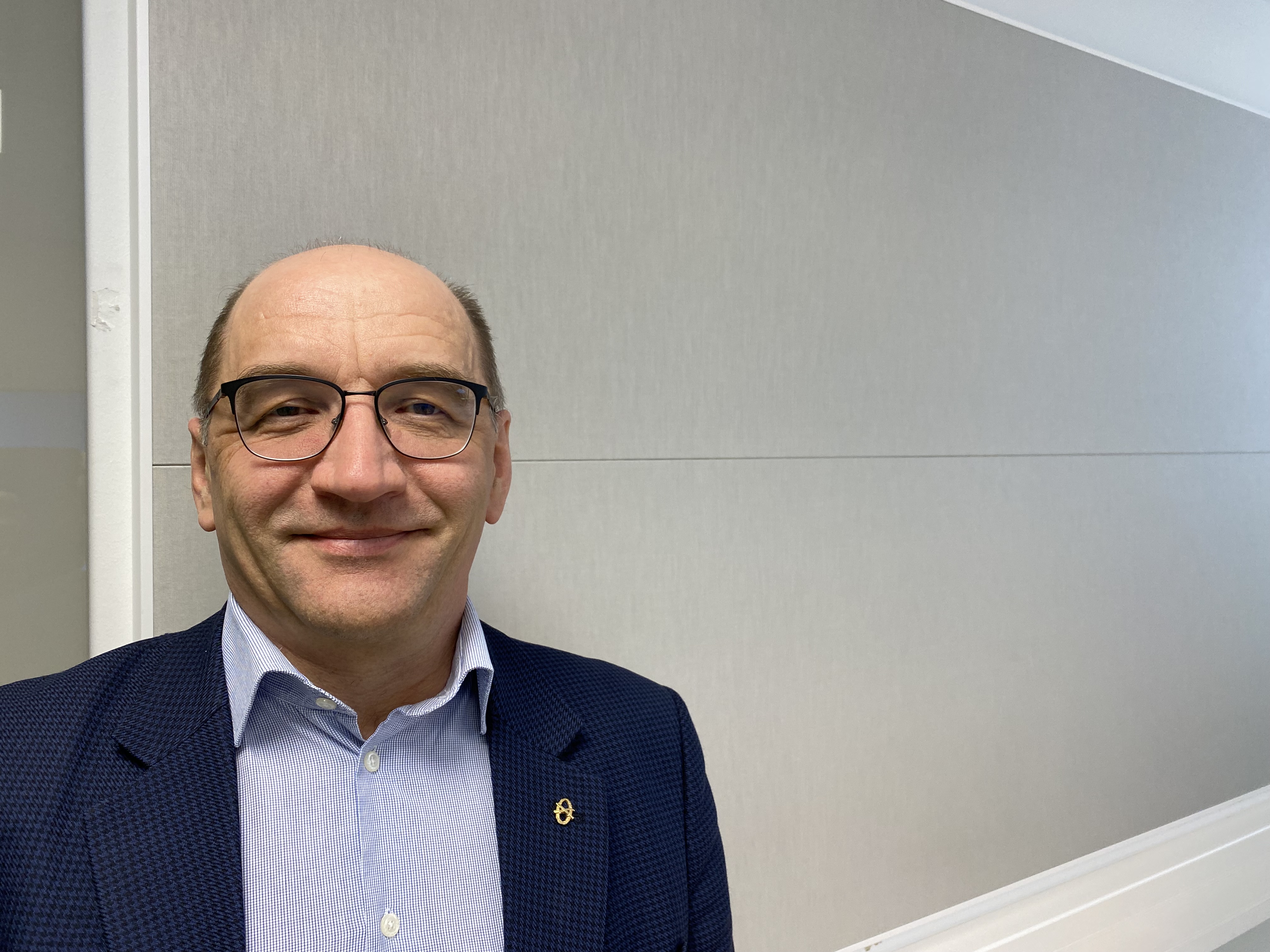 Jussi Kumpulan mukaan EU:n metsäaloitteet pitäisi päivittää, sillä Venäjän hyökkäyssota on sekoittanut eurooppalaisen metsäteollisuuden puumarkkinat.