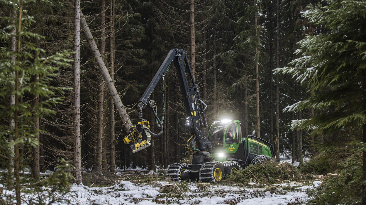 Metsärahastot ovat keskittyneet aiemmin hankittujen tilojen metsähoitoon ja hakkuisiin.